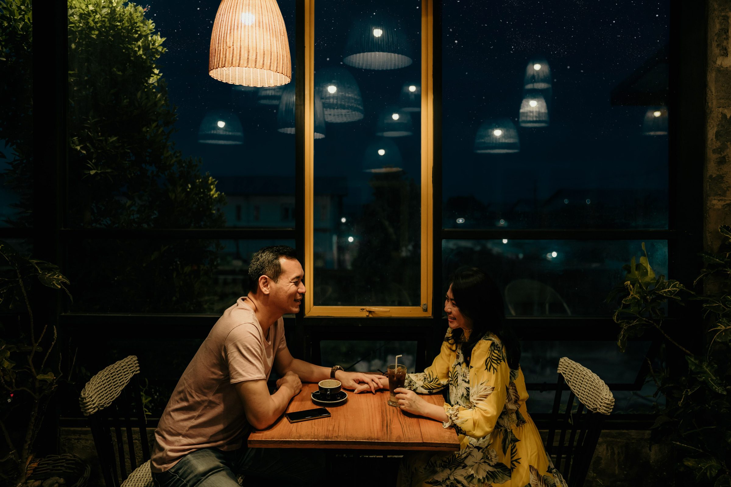 Dating Apps vs Matchmaking: Which One Actually Leads to Commitment